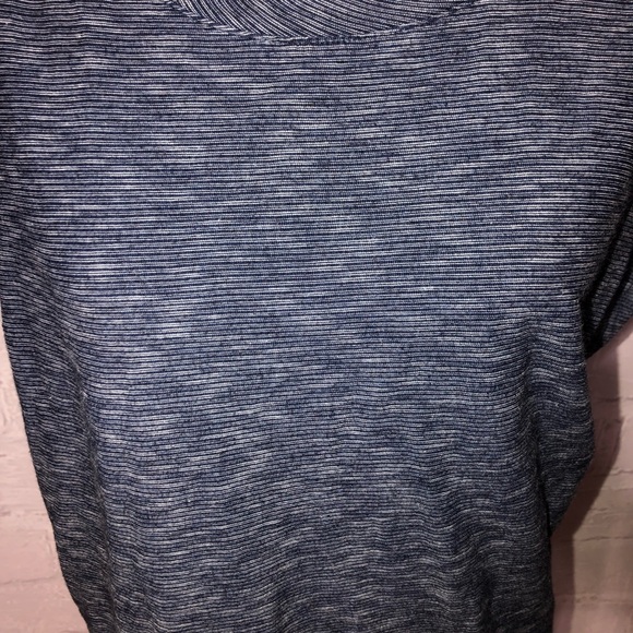 Deletta Basic Blue/Grey Top w/semi cap sleeve. H25 - Picture 3 of 7